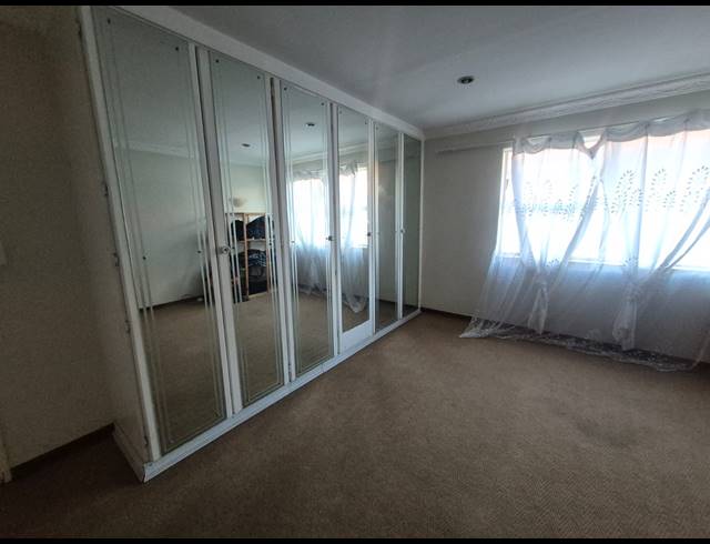 3 BEDROOM TOWNHOUSE FOR SALE IN VANDERBIJLPARK SE 3
